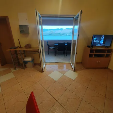 Bolont Apartment *