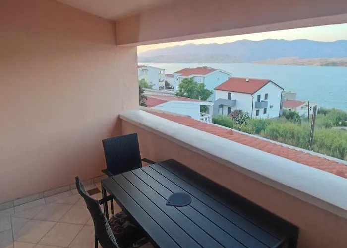 Apartment Bolont Pag Town